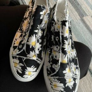 Corky Daisy Sneaker